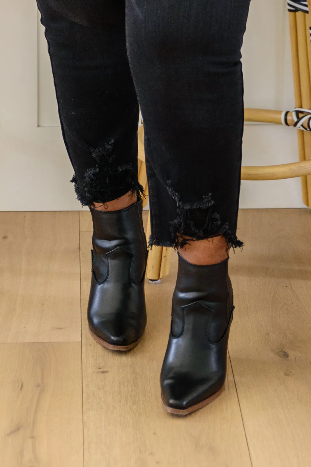 Easy As That Ankle Boots In Black